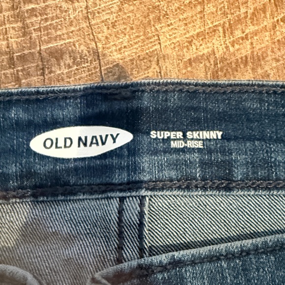 WOMENS OLD NAVY JEAN SIZE 16 - Picture 2 of 4